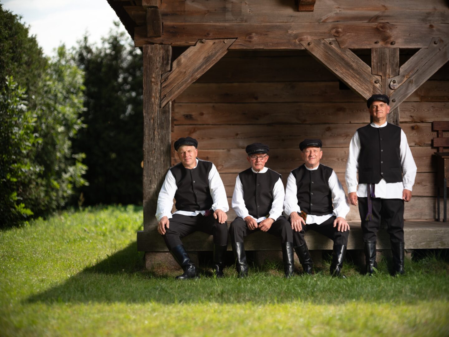 E-tradycja. Cyfrowa baza zespołów ludowych województwa podlaskiego już działa!