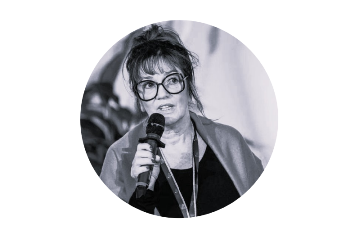 BOŻENA SZROEDER 